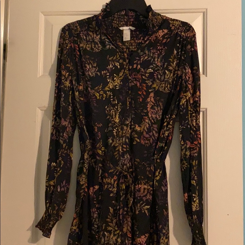 Patterned dress with ruffled turtleneck